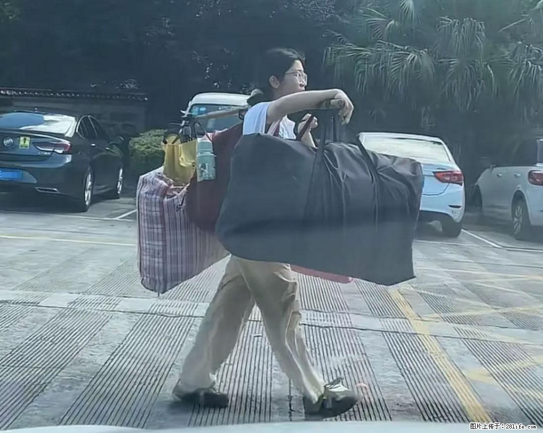 全网追的“扁担女孩”，找了一份暑假工，时薪12元 - 商丘生活资讯 - 商丘28生活网 sq.28life.net
